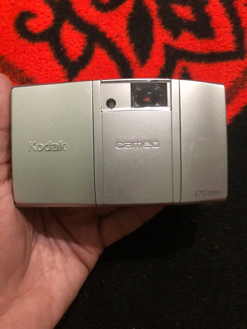 Kodak Cameo 170 Zoom (Category: Cameras) located in Quezon City. Submitted by markgolveo (Listing ID 1384212937, Image 2). Description: Kodak Cameo 170 Zoom Untested unit selling as is stated for parts out , repairs or collection Unit is smooth and has only some signs of minor wears Good clear view finder and compartments.