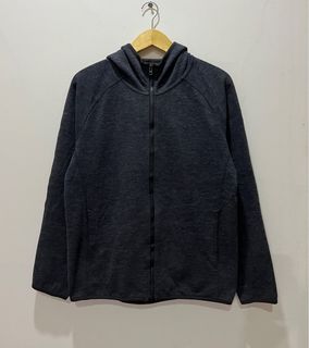 (Kategori: ) berada di . Dikirim oleh sultancuan308_thrift (ID iklan 1384158780, Gambar 1). Deskripsi: .