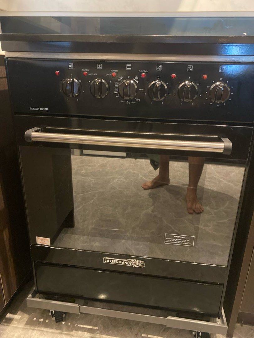 La Germania Electric Cooking Range (Category: Cookware & Accessories) located in Taguig. Submitted by lucesmm (Listing ID 1384208823, Image 2). Description: Barely used and almost brand new. It came with the condo unit we recently bought. RFS: Upgrade.