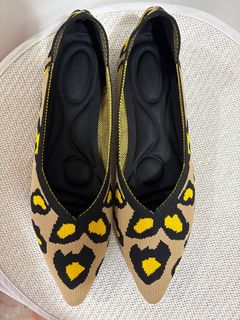 (Category: ) located in . Submitted by babycarousel (Listing ID 1384154408, Image 1). Description: .