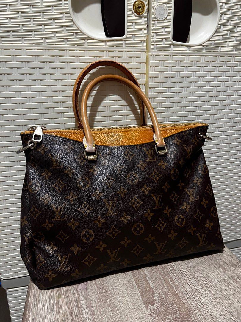 LV Louis Vuitton Pallas Standalone Monogram Bag (Category: Luxury Bags & Wallets) located in Paranaque City. Submitted by prelovedbypachi (Listing ID 1384166467, Image 3). Description: Coded Velvet inner In good condition Check all photos for details Feel free to ask all questions No return, no exchange .