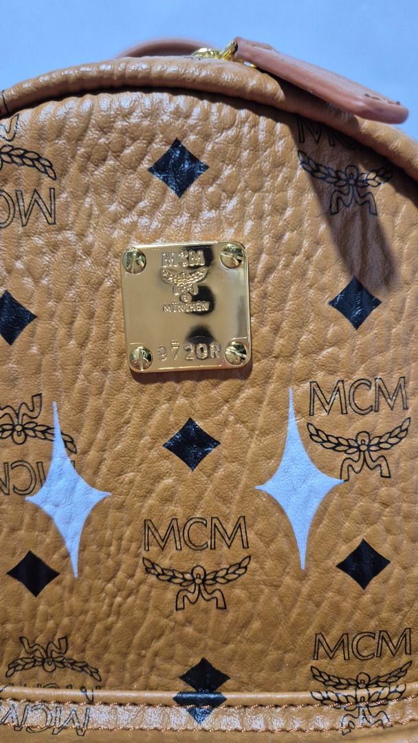 MCM Backpack (Category: Luxury Bags & Wallets) located in Imus. Submitted by tan_gerine389 (Listing ID 1384118655, Image 3). Description: MCM Backpack leather bag ⚘genuine soft leather ⚘LArge size ⚘without signs of usage ⚘Brown colour ⚘BAckpack bag ⚘Hardware is still very gold colour ⚘naikot turnilyo ⚘3500Pesos + sf ⚠️Please take time to read ⚠️Item is ukay source , please manage your expectations, if there is any, flaws and other signs of usage 
