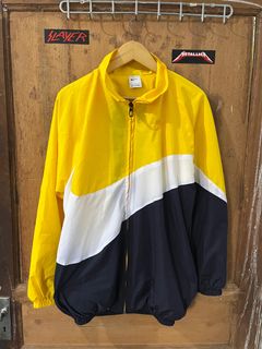 (Kategori: ) berada di . Dikirim oleh pakaiansecondbrande_ (ID iklan 1384126791, Gambar 1). Deskripsi: .