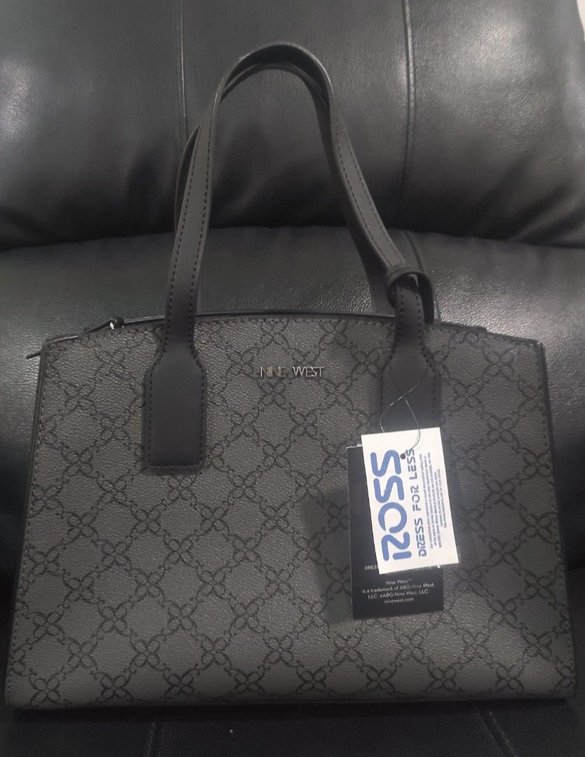 NINE WEST SHERYL JET BLACK LOGO (Category: Luxury Bags & Wallets) located in Iligan City. Submitted by assortedfinds143 (Listing ID 1384186670, Image 1). Description: -med size bag -simple yet elegant -guaranteed 100% ORIGINAL.