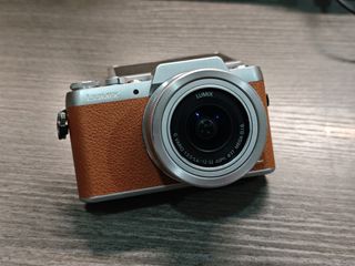 （分類：）位於 。 由 cameratoxic 提交（商品編號 1384076769，圖片 1）。簡介： 。