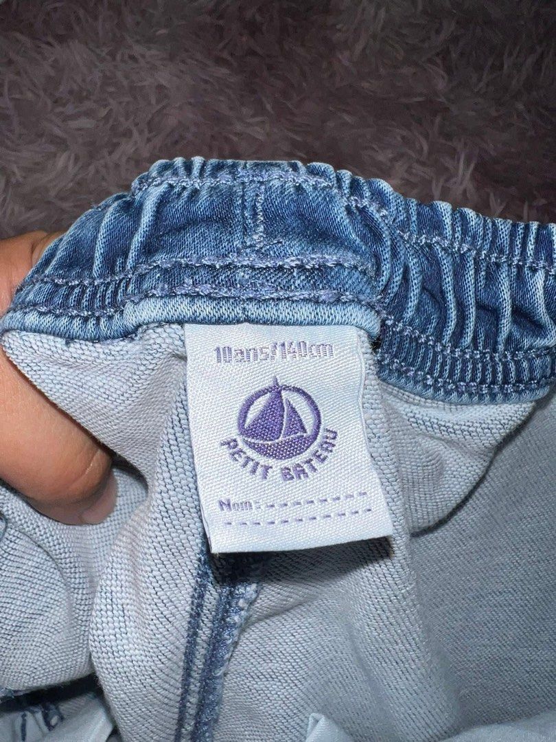 PETIT BATEAU GARTER SHORTS (Junior) (Category: Babies & Kids Fashion) located in Baguio. Submitted by blackcode1215 (Listing ID 1384214022, Image 2). Description: PETIT BATEAU GARTER SHORTS (Junior) Dime: Waist- 24” Length- 16” Price: 850 + SF Location: Baguio City Dropping Area: 2007 2nd floor Maharlika Bldg. For shipping: J&T (nationwide) Mode of payment: Gcash (mine now, pay now) Dm me for faster transaction. ❤️.