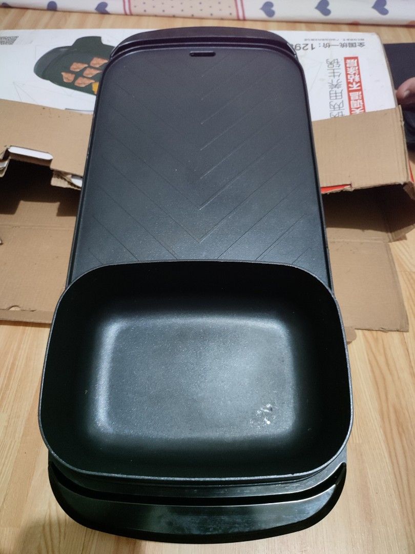 Samgyup Griller (Category: Cookware & Accessories) located in Mandaluyong City. Submitted by queenreyna (Listing ID 1384100592, Image 3). Description: Bawas gamit.. Less than 10 times used only...