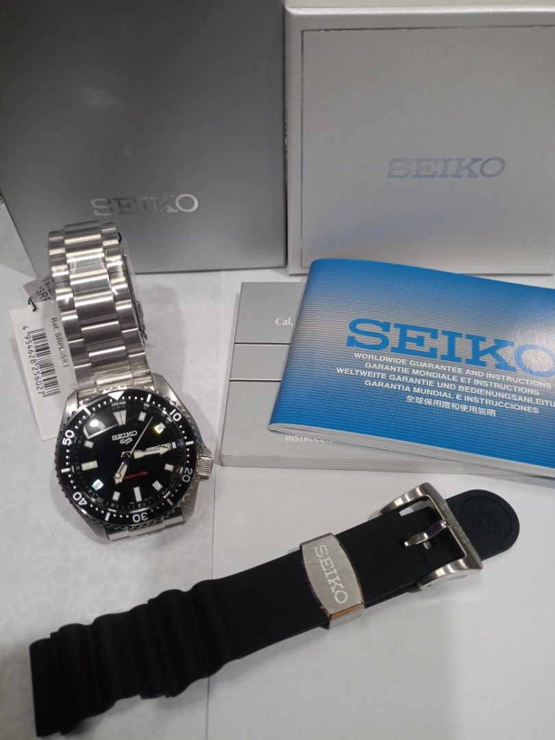 SEIKO SRPL85K1 (Category: Men's Watches) located in Manila. Submitted by AlecsxanderTimeCollection (Listing ID 1384130209, Image 1). Description: Available on Hand ⌚ Brandnew / Complete SRPL85K1 😊 Free 22mm Black Seiko Strap P18,200 Seiko 5 Sports SRPL85 SKX Series Movement Type: Automatic Case Shape: Round Case Size: 42.5 mm Case Thickness: 13.9 mm Case Material: Stainless Steel Case Color: Silver Crystal Type: Hardlex Dial Color: Black Numeral