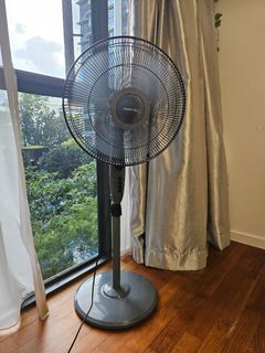 (Category: ) located in . Submitted by arkijay575 (Listing ID 1384159055, Image 1). Description: .