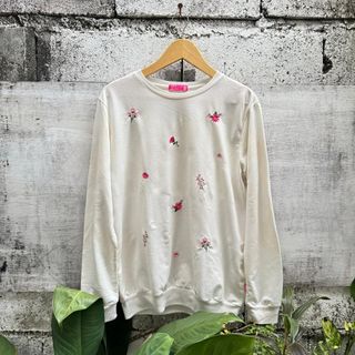 (Kategori: ) berada di . Dikirim oleh rafluvstudio (ID iklan 1384110045, Gambar 1). Deskripsi: .