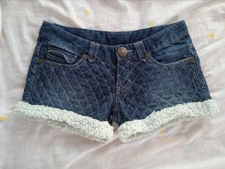 (Category: ) located in . Submitted by ciatrine (Listing ID 1384109580, Image 1). Description: .