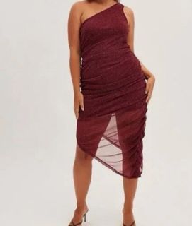 (Category: ) located in . Submitted by gracelesswardrobe (Listing ID 1384227340, Image 1). Description: .
