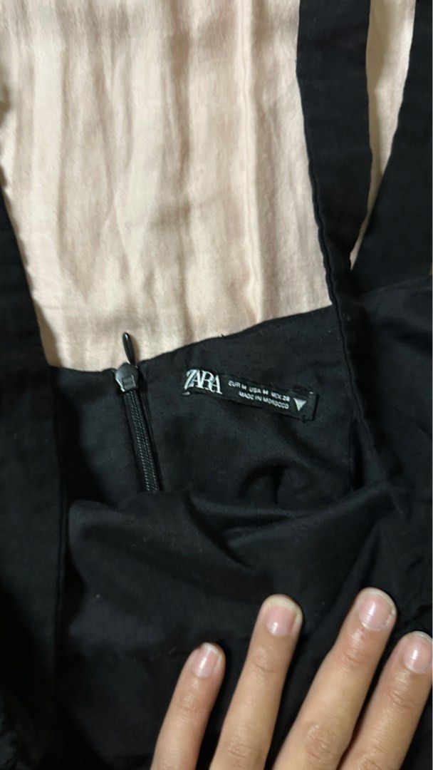 Zara black bustier mini dress (Category: Dresses) located in Makati City. Submitted by ppsls (Listing ID 1384184306, Image 2). Description: .
