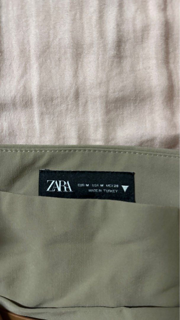 Zara tan skirt with belt (Category: Skirts) located in Makati City. Submitted by ppsls (Listing ID 1384183071, Image 3). Description: Used once no flaws.