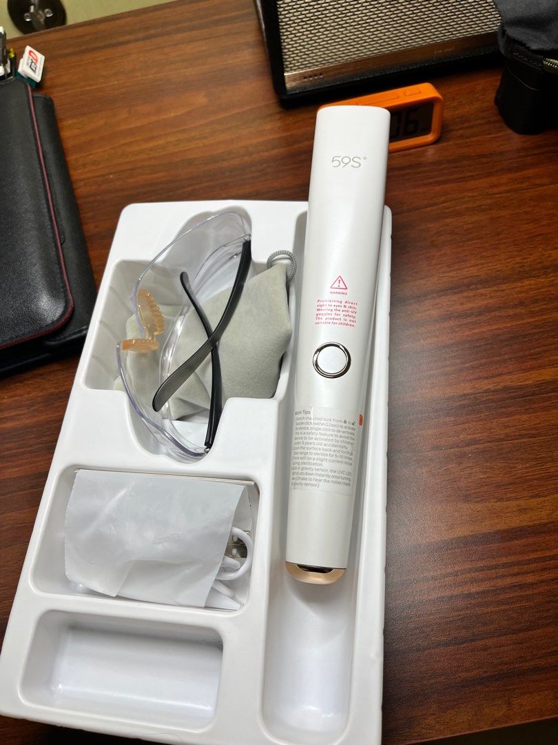 59S UVC sterilization (Category: Sanitizers & Disinfectants) located in Pasig City. Submitted by itcsolutionsph (Listing ID 1385961125, Image 2). Description: Mutliuse sterilizing wand Hold and scan, rapid disinfection to eliminate 99.9% of germs and bacteria .