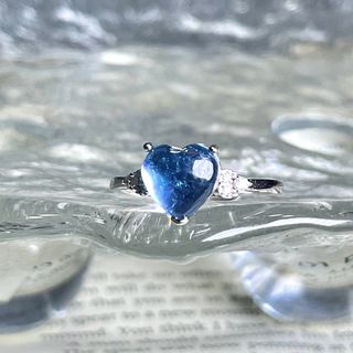 đ·Sterling Silver. Aquamarine. Ring đź / Natural Crystal / Heart-shaped. Adjustable Ring / Stone of Courage / Enhances Expression and Communication / Brings Travel Safety / Reduces Stress64204046259201110