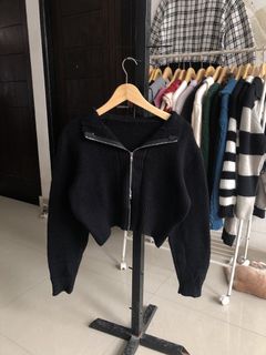 (Kategori: ) berada di . Dikirim oleh dilaa_thrift (ID iklan 1385996020, Gambar 1). Deskripsi: .