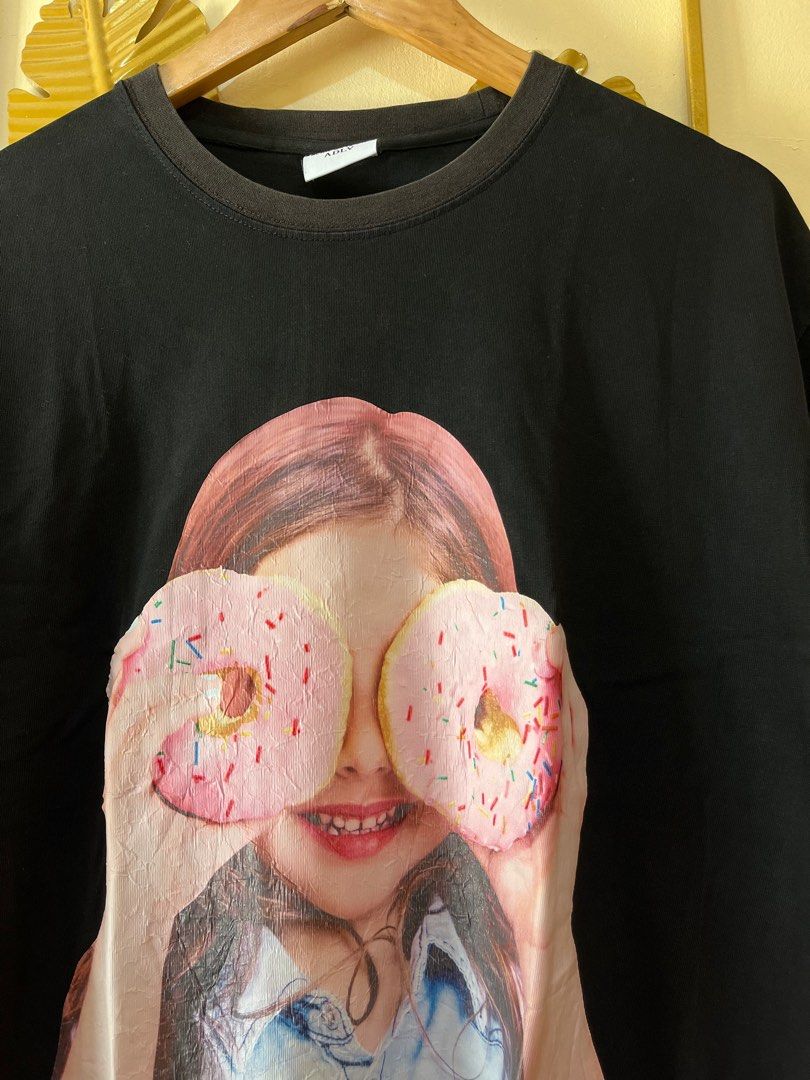 ADLV Donut Girl (Category: Tshirts & Polo Shirts ) located in Manila. Submitted by codearchivez (Listing ID 1385827024, Image 2). Description: ADVL “Donut Girl” Tee Size: Large (Pit to pit: 20.5”| Length: 27”) Condition: Faded neckline & minor print cracks ₱280| Curated by Code: Archive 📦 Ships nationwide | DM to reserve.