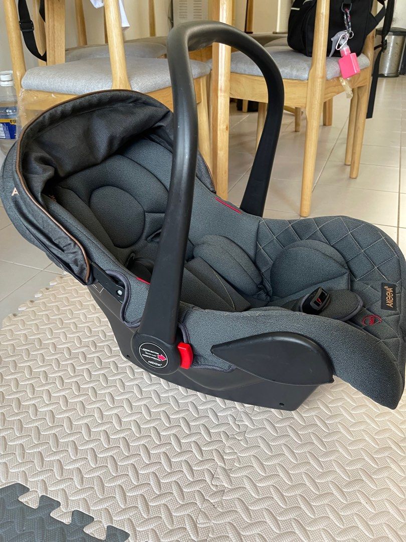 Akeeva Carrier (0-13Kg) (Category: Car Seats) located in Antipolo. Submitted by cheichic (Listing ID 1385823049, Image 3). Description: Akeeva Carrier 0-13KG .