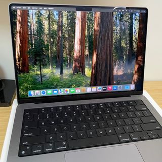 Apple MacBookPro M1 Pro 10 Core CPU 16 Core GPU 14 inch 1TB SSD