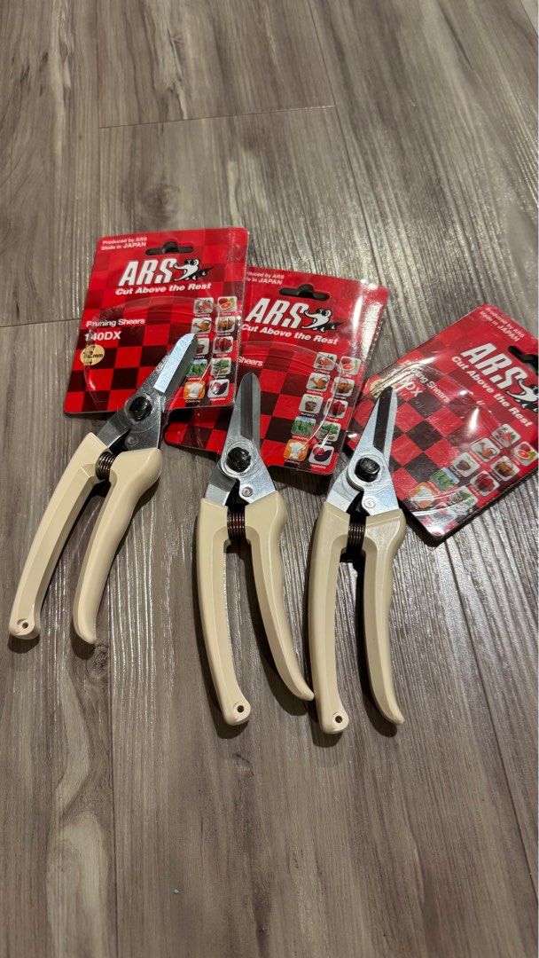 ARS Pruning Shears (Category: Gardening Tools & Ornaments) located in Singapore. Submitted by mrslaobanniang (Listing ID 1385955803, Image 2). Description: 140DX ARS $28 each 3 pieces available Self collect Br Batok.