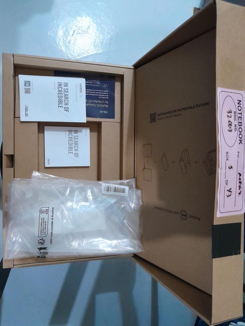 ASUS Vivo Book 16 (M1605) (Category: Laptops & Notebooks) located in Pasig City. Submitted by bechay2 (Listing ID 1385908633, Image 3). Description: Original Price 39,999 Sale Price: 26500 Model: ASUS Vivobook 16 (M1605) -AMD Ryzen 5 7530U 16" -WUXGA 16:10 vIPS 60Hz -16GB DDR4 -512GB PCIe 3.0 SSD -AMD Radeon™ Graphics.