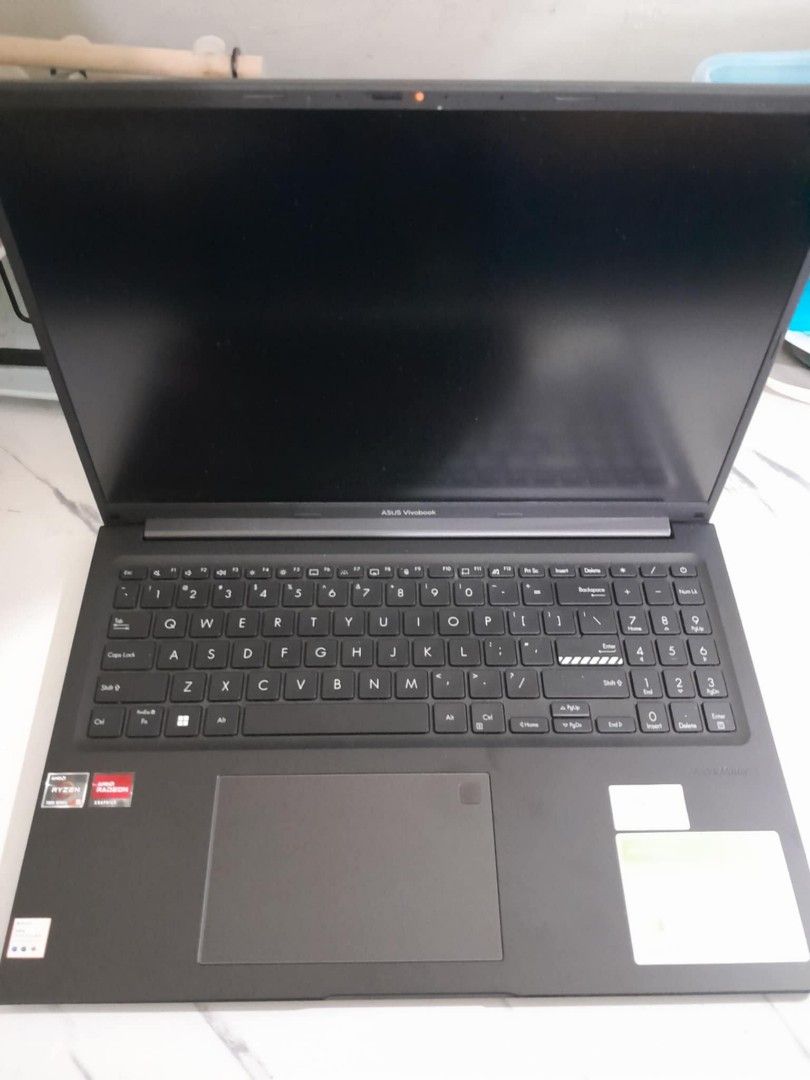 ASUS Vivo Book 16 (M1605) (Category: Laptops & Notebooks) located in Pasig City. Submitted by bechay2 (Listing ID 1385908633, Image 2). Description: Original Price 39,999 Sale Price: 26500 Model: ASUS Vivobook 16 (M1605) -AMD Ryzen 5 7530U 16" -WUXGA 16:10 vIPS 60Hz -16GB DDR4 -512GB PCIe 3.0 SSD -AMD Radeon™ Graphics.