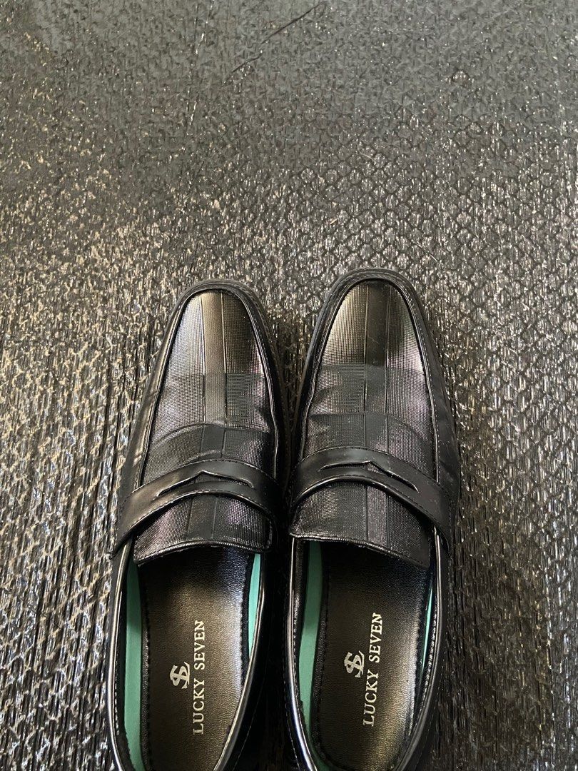 Black shoes (Category: Casual Shoes) located in Manila. Submitted by acethriftstop (Listing ID 1385869875, Image 2). Description: Size 8.5-9 mens 42 euro .