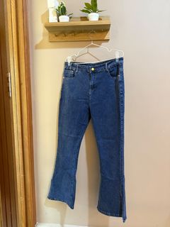 (Category: ) located in . Submitted by treasuredthrift (Listing ID 1385868902, Image 1). Description: .
