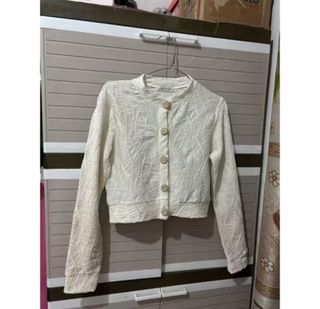 (Kategori: ) berada di . Dikirim oleh preloved_bylll (ID iklan 1385956786, Gambar 1). Deskripsi: .