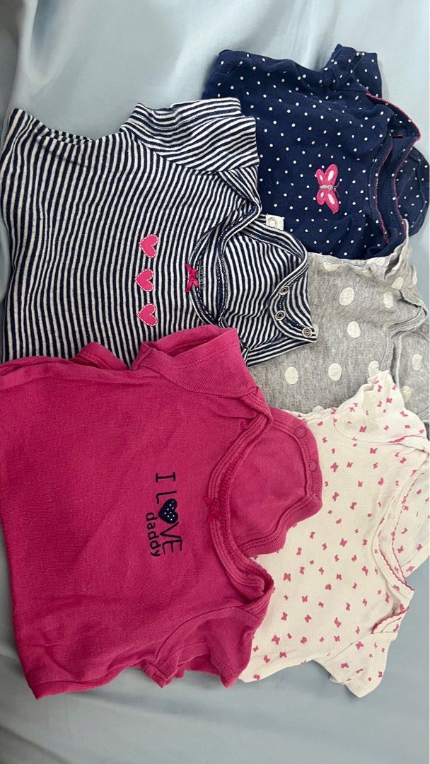 Carters onesie 5pcs (Category: Babies & Kids Fashion) located in Makati City. Submitted by sweetdeclutter (Listing ID 1385830420, Image 1). Description: .