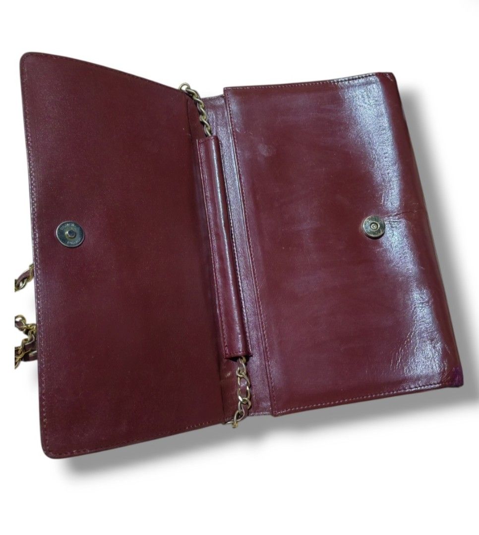Cartier leather two-way bag (Category: Luxury Bags & Wallets) located in Donsol. Submitted by saksthriftavenuebyluckymaria8 (Listing ID 1385970496, Image 2). Description: made in France lampo zipper 10 3/4 in x 6 3/4in 11in handle drop excellent used condition.