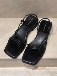 由 evvva (刊登 ID 1385981589，圖片 1) 提交，位於 的 (類別：)，說明：。