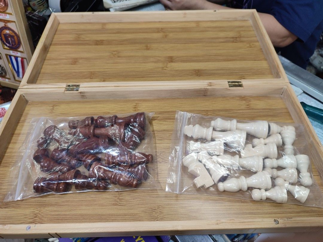 Chessboard Verza (Wood) (Category: Other Sports Equipment and Supplies) located in Manila. Submitted by min_yoongi (Listing ID 1385813367, Image 2). Description: Available ✓ Chessboard Tournament (Verza) - Wood Pm for inquiries..