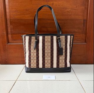 (Kategori: ) berada di . Dikirim oleh secondgood.id (ID iklan 1385823199, Gambar 1). Deskripsi: .