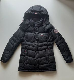 (Kategori: ) berada di . Dikirim oleh panduko_thrifting (ID iklan 1385942458, Gambar 1). Deskripsi: .