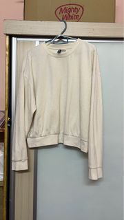 (Category: ) located in . Submitted by tashopreloved (Listing ID 1385863940, Image 1). Description: .