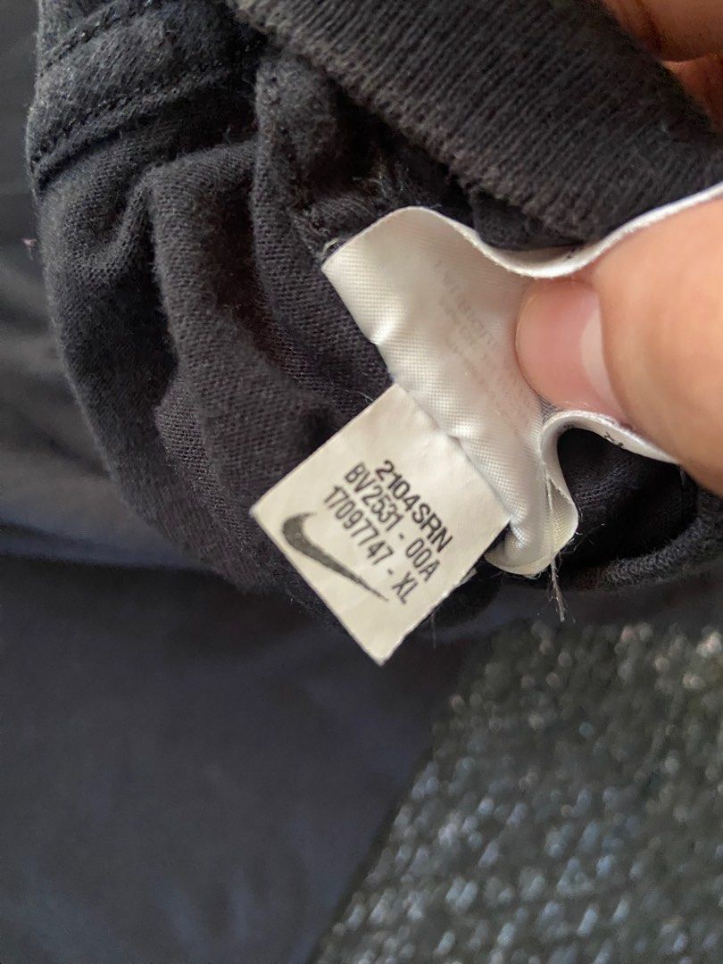 Double swoosh (Category: Tshirts & Polo Shirts ) located in Manila. Submitted by acethriftstop (Listing ID 1385871718, Image 3). Description: Dimes 19x26 9/10 color rate no issue.