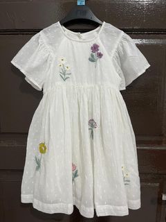 (Kategori: ) berada di . Dikirim oleh Brigitta (ID iklan 1385973675, Gambar 1). Deskripsi: .