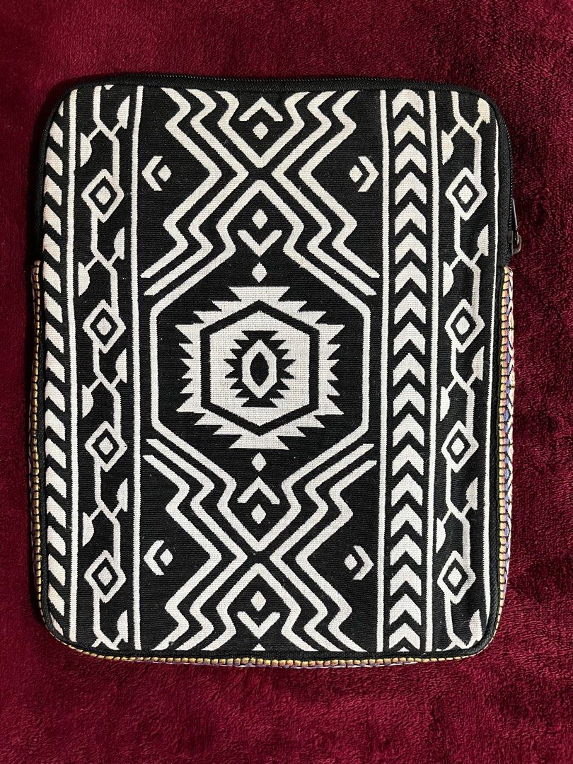 Ethnic Beaded Tablet Sleeve (Category: Cases & Sleeves) located in La Trinidad. Submitted by whatnotcollections (Listing ID 1385969156, Image 2). Description: Stylish and in very good condition..