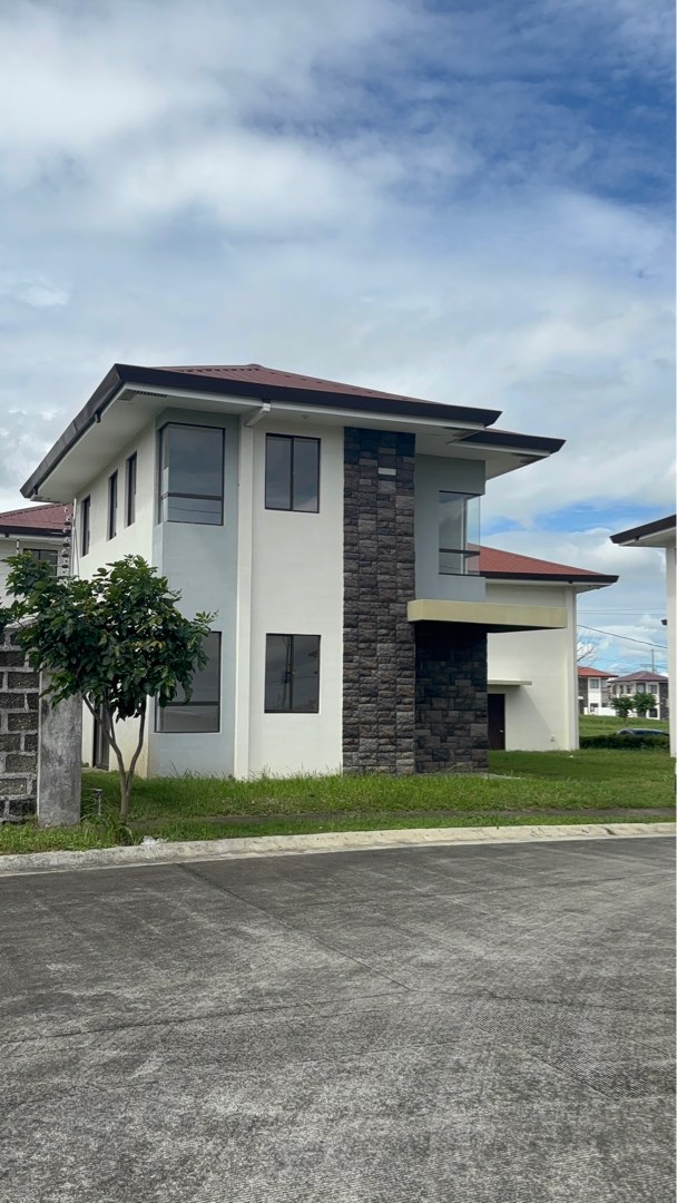 (Category: ) located in . Submitted by virgie.navarro (Listing ID 1346253201, Image 1). Description: .