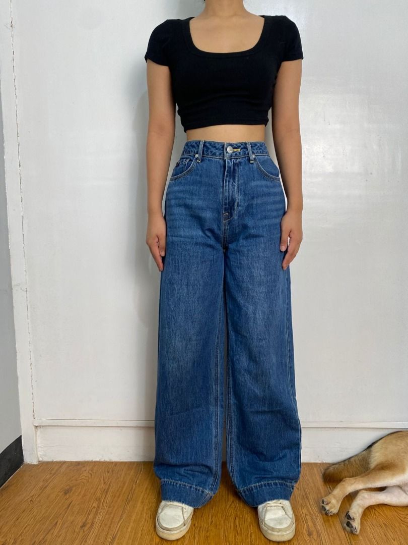 LEE highwaisted baggy jeans (Category: Jeans) located in Quezon City. Submitted by lukacanthrift (Listing ID 1385921724, Image 2). Description: Lee X-Line high waisted jeans in deep blue. Classic baggy fit. W: 28" L: 42" R: 12" Model's measurements: W: 24" H: 5'4".