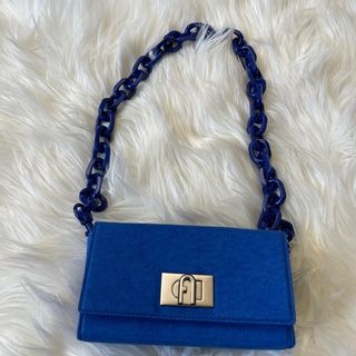 (Category: ) located in . Submitted by cessylovesbrand (Listing ID 1385967954, Image 1). Description: .