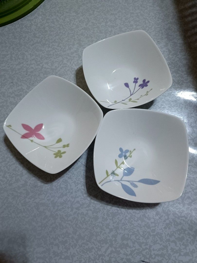 Givenchy Yamaka set of 3 only (Category: Other Kitchenware & Tableware) located in Cabanatuan. Submitted by glaemour01 (Listing ID 1385825731, Image 1). Description: decluttering.. 3 pc only.