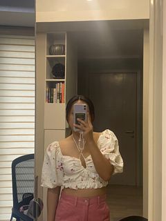 (Category: ) located in . Submitted by sofieegee (Listing ID 1385953411, Image 1). Description: .