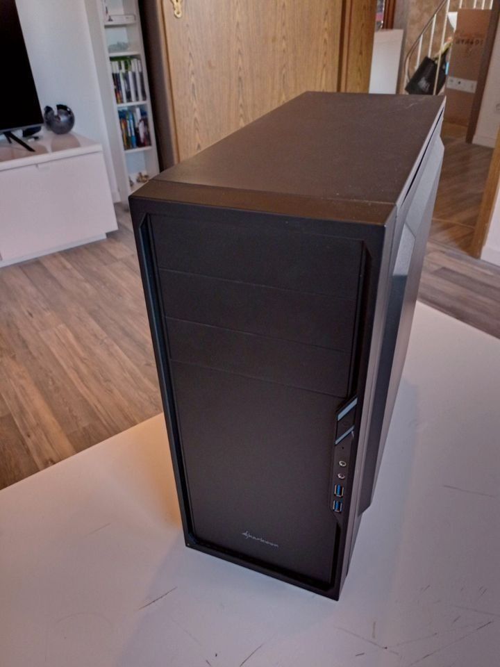 [零件機，已拆HDD] Gaming PC Desktop Computer 遊戲電競桌上電腦主機砌機 （分類：桌上電腦）位於 Hong Kong。 由 kywong800 提交（商品編號 1385964233，圖片 1）。簡介： ✨ CPU : Intel® Pentium® Kabylake G4560 ✨ Board : Gigabyte GA-H110M-S2H ✨ Ram : G.Skill Value Select Series 8GB (1 x 8GB) DDR4 2400MHz C15 F4-2400C15S-8GNT ✨ Power : Antec Neoeco II Series NEO-ECO2-450 450W ✨ Case : Sharkoon VS4-V ATX ✨ Keyboard。