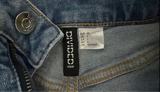 （分類：）位於 。 由 __yuiop 提交（商品編號 1385989808，圖片 1）。簡介： 。