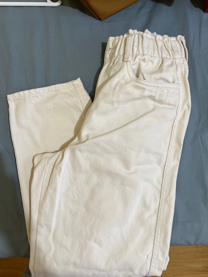 H&M Paperbag White Denim Pants (Category: Jeans) located in Cordova. Submitted by choochookins (Listing ID 1385883901, Image 2). Description: still of good quality color: off-white/ cream size: medium.