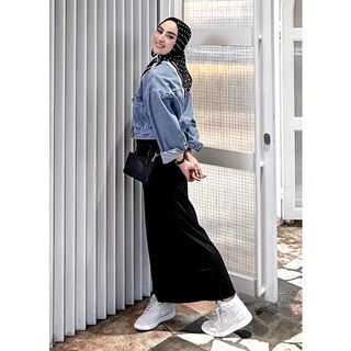 (Kategori: ) berada di . Dikirim oleh labutiq_dcloset (ID iklan 1385829423, Gambar 1). Deskripsi: .