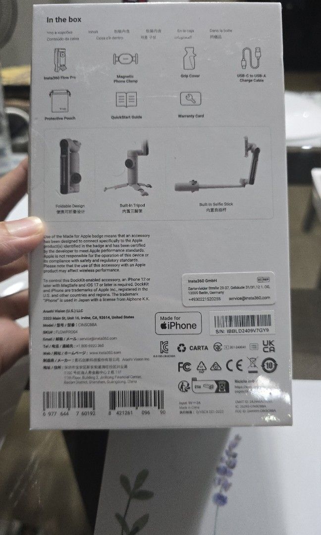 Insta360 Flow Pro (Category: Gimbals & Stabilizers ) located in Cainta. Submitted by speedys_collections (Listing ID 1385933330, Image 3). Description: Brand new. Good for Iphone 12 and up. would use it but what I have is Iphone 11..